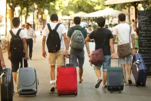 Llegaron casi 4 millones de turistas al pas en 2022 y el impacto econmico super los 3400 millones de dlares