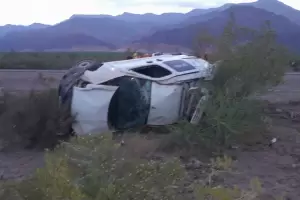 Vuelco en la Ruta Nacional N60: Hay dos personas heridas