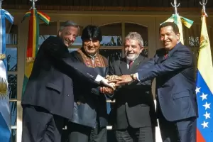 Tratativas entre Brasil y Argentina en torno a la creacin de una moneda comn para el intercambio que reemplace al dlar