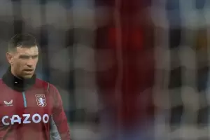 Con Dibu Martnez en el banco de suplentes, el Aston Villa fue eliminado de la FA Cup