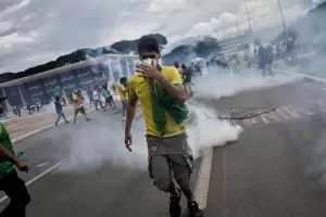 El Ejrcito de Brasil desaloja los campamentos bolsonaristas y detiene a 1200 militantes