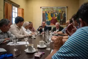 El gobernador y los intendentes del Este provincial trabajan en acciones para afrontar la crisis hdrica de la regin