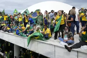 Identificaron a los responsables de trasladar hasta Brasilia a los participantes del intento de golpe de Estado