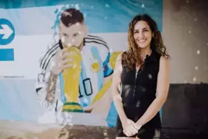 Furor por el mural de Messi en La Tablada: gran trabajo de la artista Ramona Bulacios