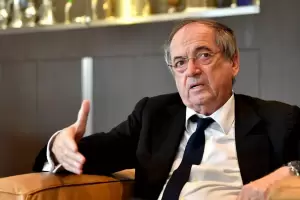 Separaron de su cargo al presidente de la Federacin de Ftbol francesa tras la acusacin de abuso sexual y sus dichos sobre Zidane