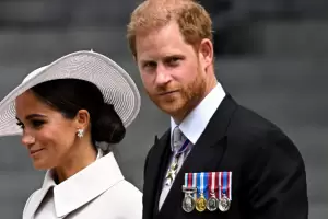 El prncipe Harry compar el acoso de la prensa a Meghan Markle con el que sufri Lady Di