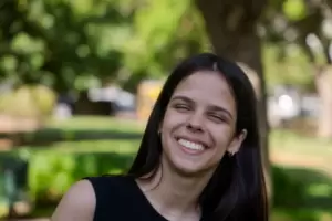 Internada por anorexia, pint� lo que sent�a y convirti� su tratamiento en arte con un prop�sito