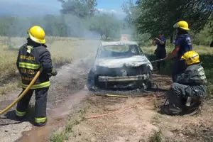 En la Ruta N�38 se incendi� un veh�culo