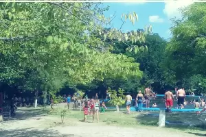 Menor sufri principio de ahogamiento en el camping municipal
