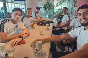 Boca y Racing viajaron juntos hacia Abu Dabi