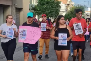 Marcharon en Catamarca para exigir la aparicin de Karina Chazarreta