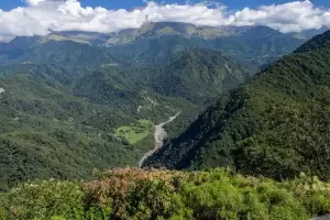Martes con alertas por altas temperaturas y tormentas