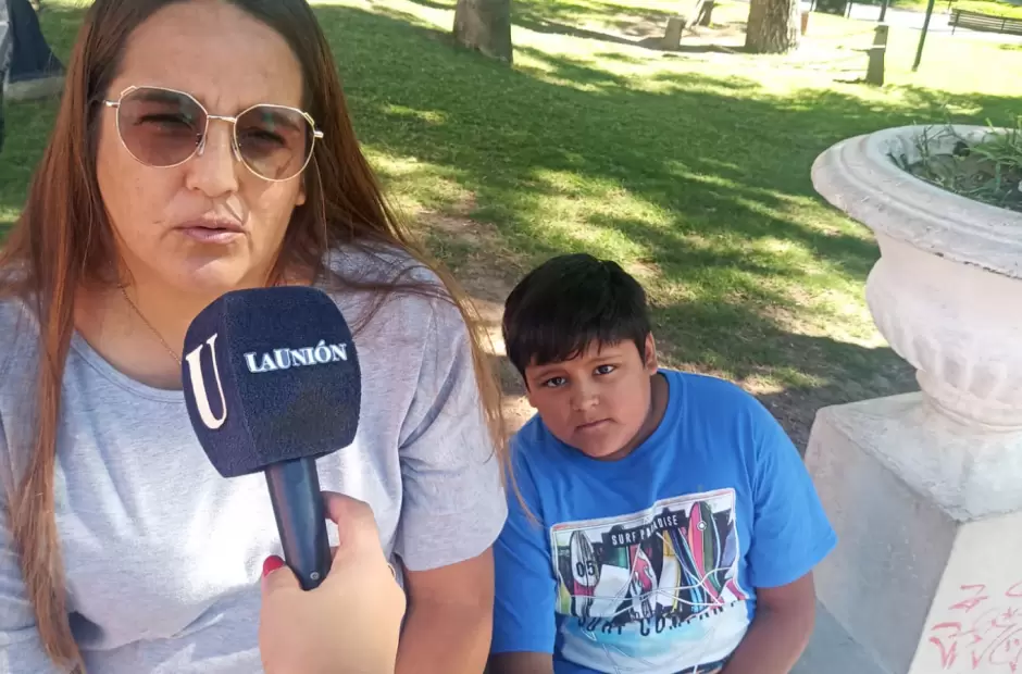 Lucas y su mam Alejandra