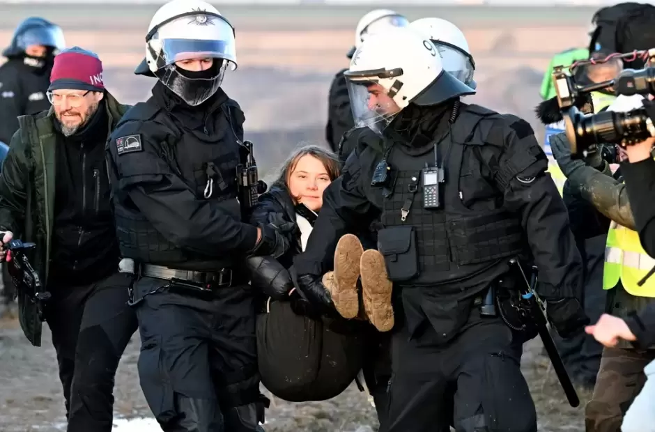 Greta Thunberg fue detenida por la polica alemana (Foto: AP)