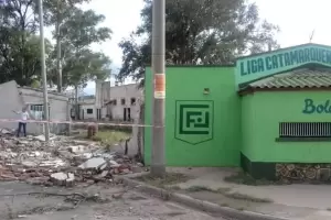 Por el temporal, cay� un pared�n del Estadio Malvinas Argentinas  de la Liga Catamarque�a