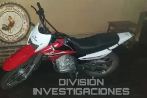 Arrestaron a un hombre tras recuperar una motocicleta robada en el sur de la ciudad Capital