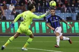 Lautaro Martnez, campen con el Inter: meti un golazo ante el Milan y conquist la Supercopa de Italia