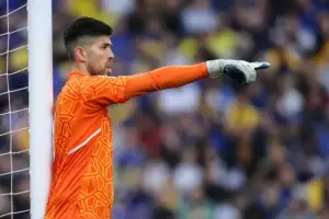 Boca Juniors: Agustn Rossi se baj del avin de regreso a Argentina y acord su fichaje por el equipo de Cristiano Ronaldo