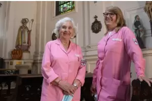 Son voluntarias en el Hospital Elizalde y eligen contener desde la empata a los pacientes y sus familias