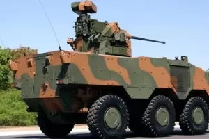 Argentina busca comprar a Brasil ms de 150 vehculos de combate blindado "Guaran 6x6"