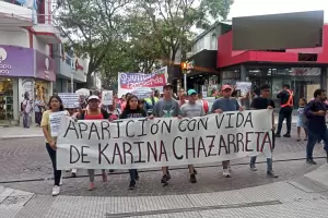 Nueva marcha en reclamo de la aparicin de Karina Chazarreta