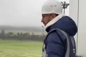 Messi se visti� de maestro mayor de obra para una particular actividad del PSG: "El arquitecto"