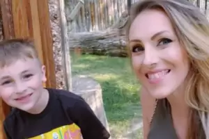 Un nio siete aos muri al ser brutalmente atacado por una jaura y su madre est internada por intentar salvarlo