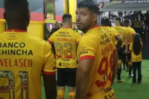 El Kun Agero volvi a jugar al ftbol en la tradicional Noche Amarilla