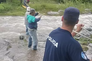 Mujer a punto de dar a luz fue rescatada en el ro El Tala