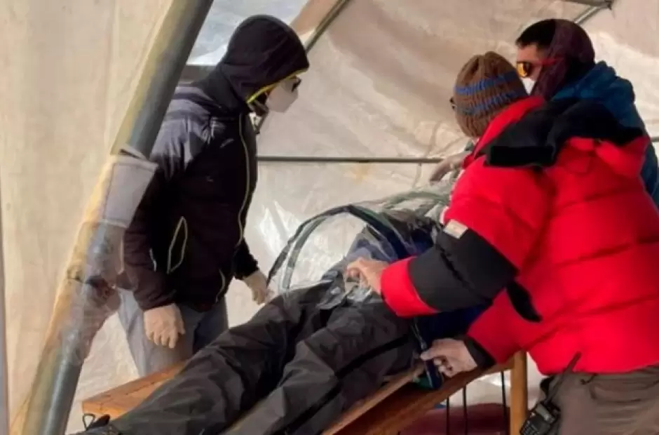 El andinistra muri durante el descenso