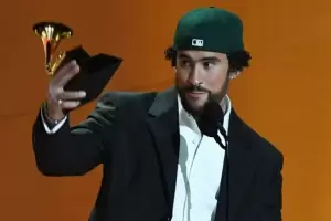 Bad Bunny gan el Grammy a Mejor lbum de msica urbana