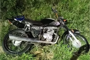 Siniestro vial: chocaron una moto y un automvil