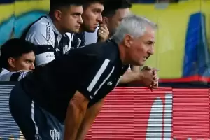 "Son un papeln": Central Crdoba denunci que hubo malos tratos a su DT en la conferencia de prensa en Boca