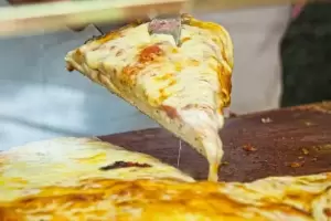Da mundial de la pizza: por qu se celebra y cul es la ms popular en Argentina