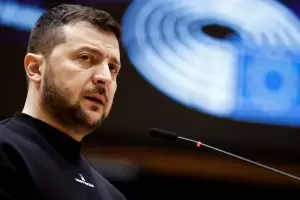 Volodimir Zelensky confirm que vendr al pas para la asuncin de Milei