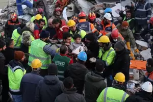 Puedo fumar un cigarrillo?: la inslita broma de un hombre que fue rescatado en Turqua