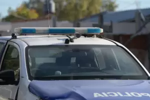 Adolescente de 16 aos fue secuestrada cuando volva de comprar y se tir de un auto en movimiento para escapar