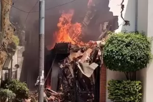 Explosin y derrumbe por escape de gas en Villa Devoto: hay un muerto y dos heridos
