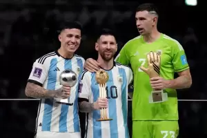 Lionel Messi, Enzo Fernndez y Dibu Martnez estn entre los candidatos a integrar el equipo ideal de la FIFA