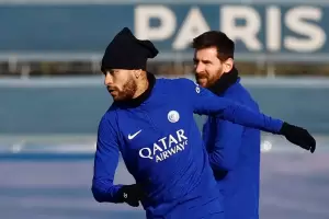 En medio de la crisis del PSG, Messi volvi a entrenarse y est convocado para el choque contra el Bayern
