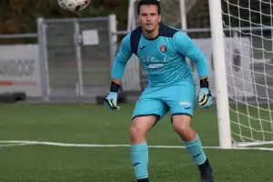 Un arquero muri tras festejar que haba atajado un penal