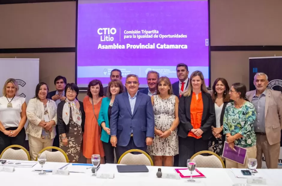 Asamblea Provincial de la Comisin Tripartita