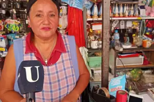 Mara vende ramos y peluches para San Valentn: La gente lleva ms las rosas