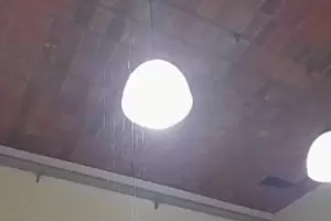 Llovi en todos lados, incluso dentro de la Escuela de Teatro "Juan Oscar Ponferrada"