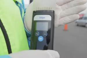 Imprudencia vial: Conduca en estado de ebriedad y choc contra un automvil