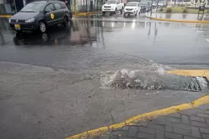 La intensa lluvia causa complicaciones en la red cloacal