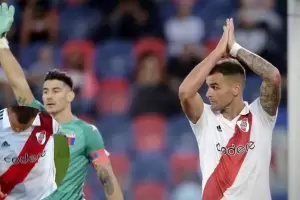 El doloroso festejo de Leandro Gonzlez Pirez en el triunfo de River Plate sobre Tigre: se fractur el dedo