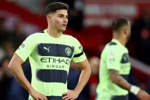 Julin lvarez jug tres minutos en el empate del Manchester City y los hinchas estallaron contra Guardiola