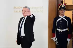 Alberto Fernndez analiza viajar a Dominicana por la Cumbre Iberoamericana y se ausentara el 24 de marzo