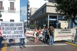 Docentes Autoconvocados protestaron contra la Resolucin n 706